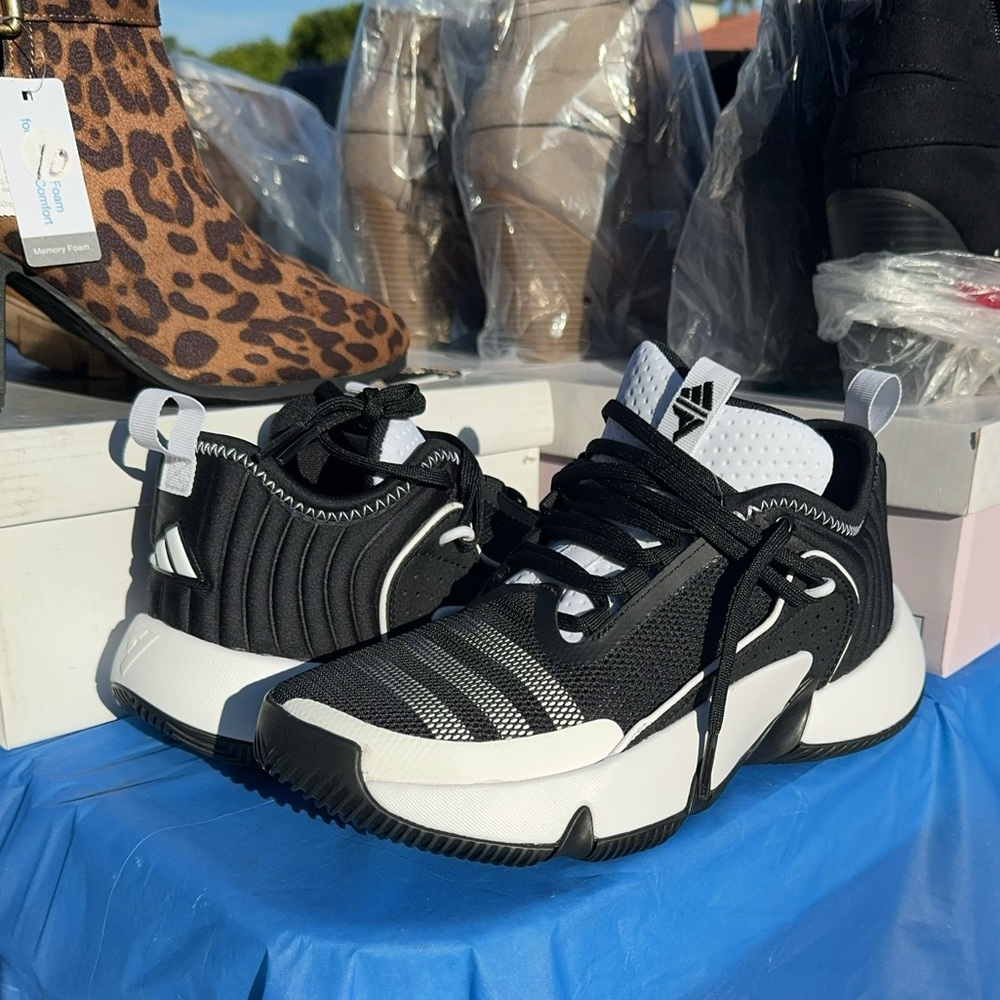 Adidas Big Kids Trae Unlimited Basketball Sneakers from Finish Line/ Female (6)